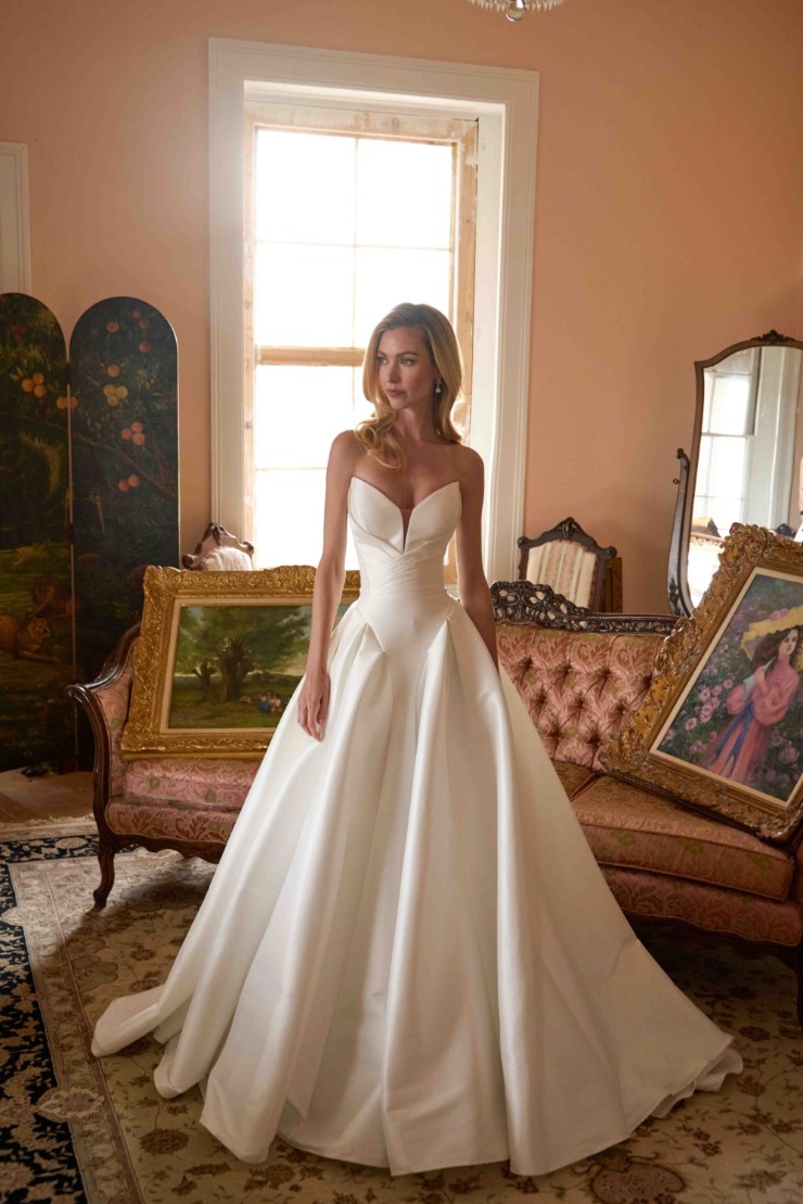 Paul Francis Style Portia Default Image